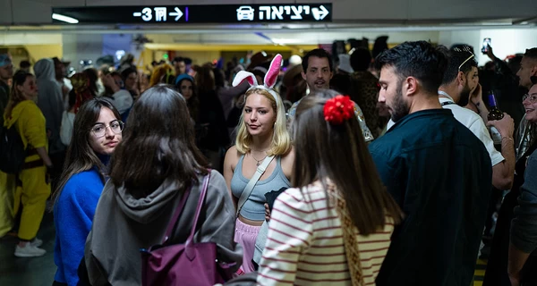 Жителі Ізраїлю: Війна війною, а Пурім хоча і в притулку, але відсвяткували весело