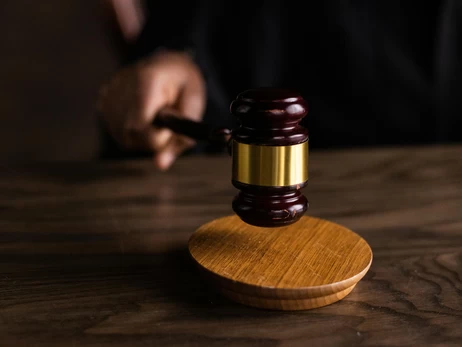 Красна ціна - 3 тисячі: суд відмовив адвокату в гонорарі у 200 000 грн за послугу сім’ї захисника