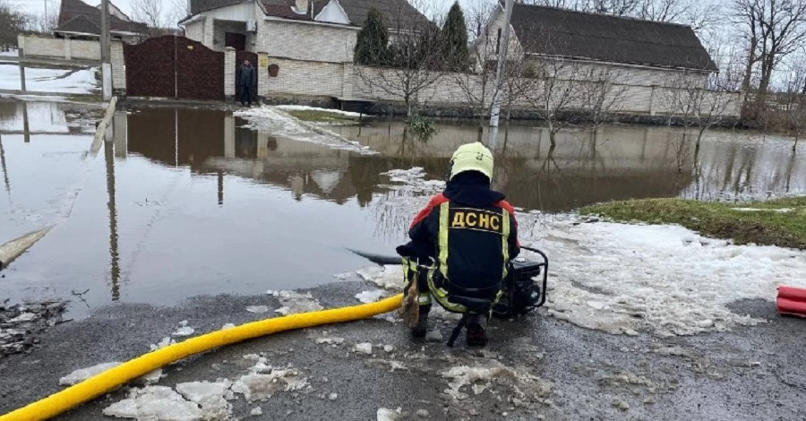 Из-за весеннего половодья в Украине уже зафиксировано почти 800 подтоплений