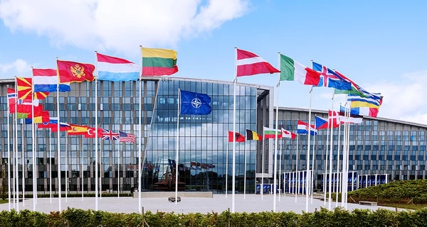 Рютте заявив, що НАТО підтримує операцію Трампа в Ірані, а Тегеран пригрозив «ядерним апокаліпсисом»