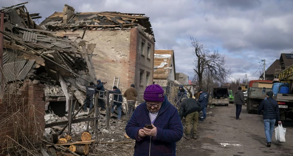 Зоопарк и троллейбусы уже эвакуировали, но роддом принимает рожениц: как живет Славянск 