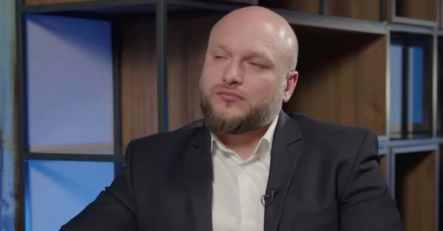 Цивинский, жаловавшийся на недостаточное финансирование БЭБ, потратит четверть миллиона на атласные платки и сувениры