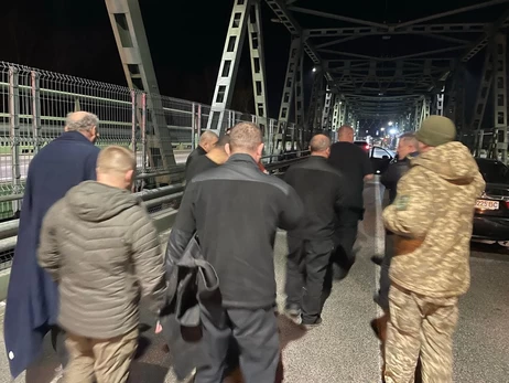 Угорщина передала Україні всіх затриманих інкасаторів – вони вже у безпеці