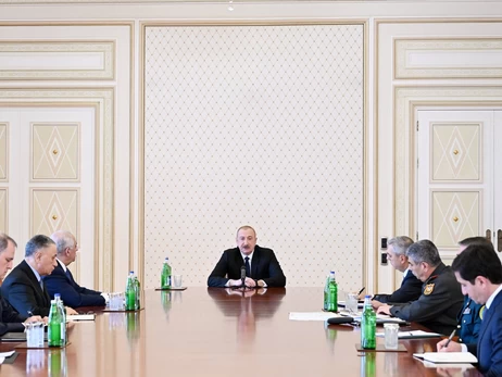 Пезешкиан заявил Алиеву, что Иран «не имеет отношения» к ударам дронов по Азербайджану