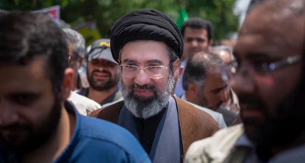 Новий лідер Ірану Моджтаба Хаменеї: мученик, заклятий ворог США та прихований мультимільйонер