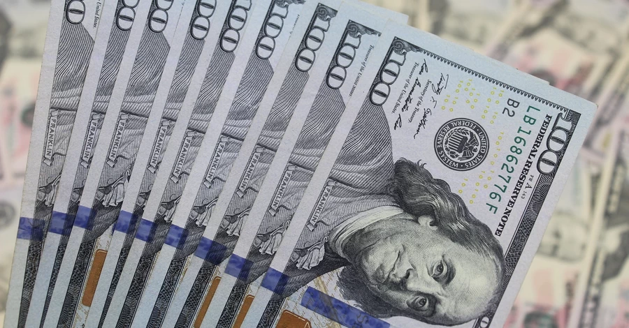 Доллар подскочил до нового максимума: официальный курс на 10 марта