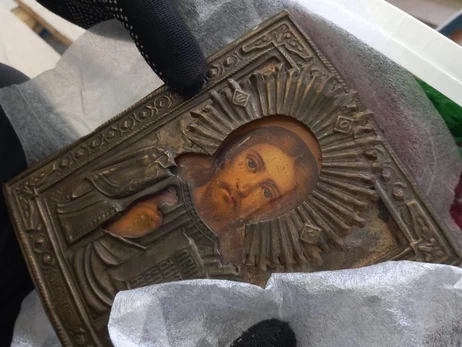 Прикордонники запобігли незаконному вивезенню старовинних ікон до Румунії