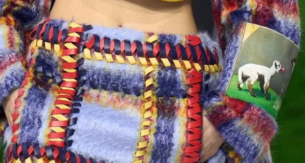 Louis Vuitton использовал работы украинского художника в новой женской коллекции