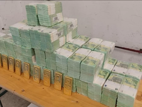 Одного із затриманих в Угорщині працівників Ощадбанку госпіталізували в критичному стані, - Пишний