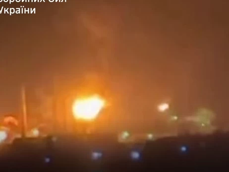Силы обороны поразили нефтезавод в РФ и ударили по порту 