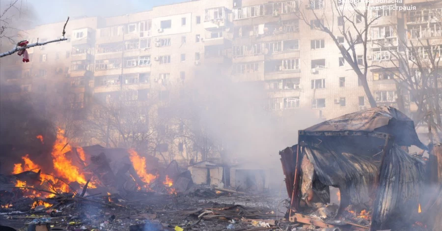 Россияне ударили по жилому кварталу Запорожья - есть жертва, много раненых