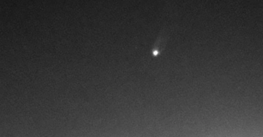 У Дніпрі міські камери зафіксували падіння рідкісного метеора