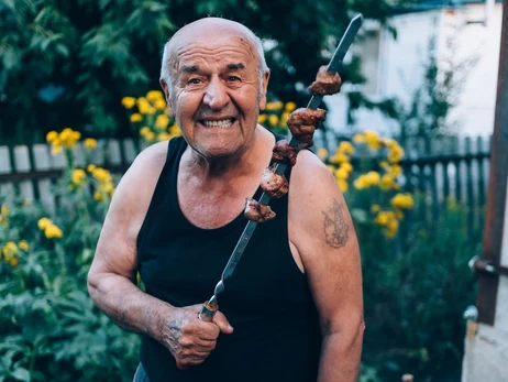 Помер найвідоміший дідусь України, TikTok-зірка дід Толя