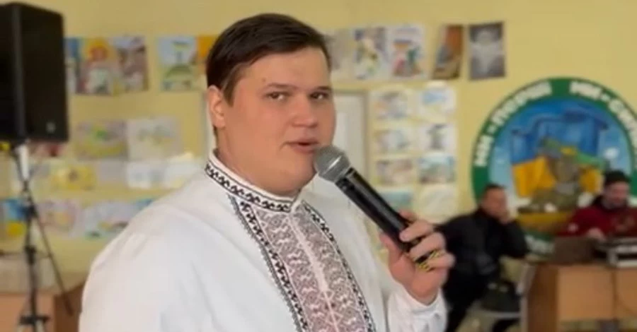 «Я не исчез с радаров»: победитель «Х-Фактора» выступает для военных и снова худеет