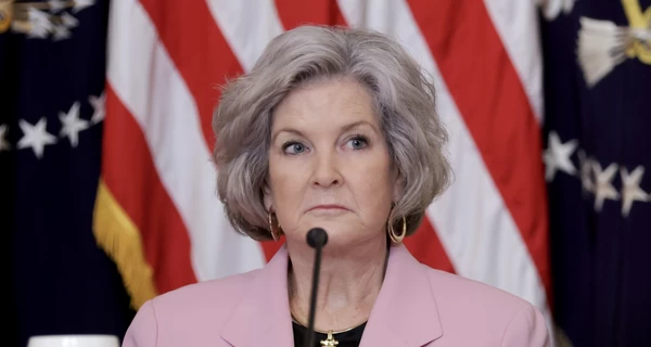 Удар для Трампа: керівниця апарату Білого дому Сьюзі Вайлз повідомила про смертельну хворобу 