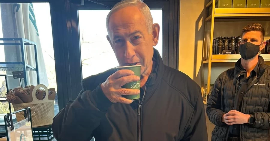 Видео Нетаньяху в кофейне стало мемом в соцсетях