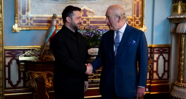 Зеленський спочатку хотів віддати Трампу iPad, який він подарував Чарльзу III