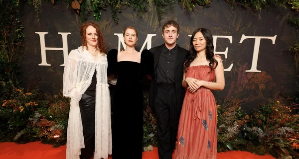 Режисерка «Гамнета» розіграє онлайн-зустріч з нею за підтримку порятунку тварин в Україні