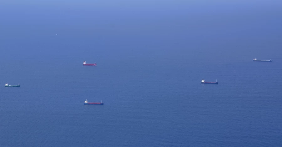 Сім країн готові сприяти розблокуванню Ормузької протоки для зниження цін на нафту