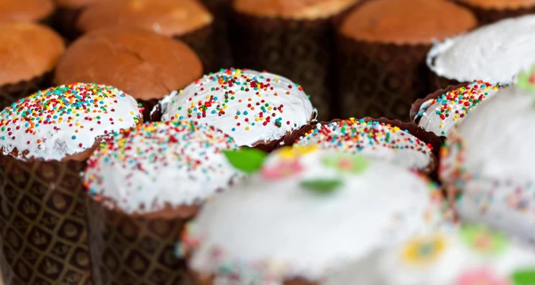 Как выбрать безвредную паску: на что обратить внимание в составе продукта