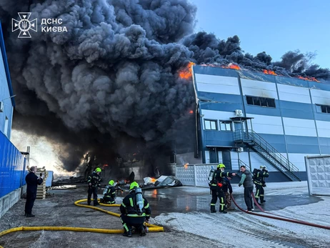 Через пожежу під Києвом мешканцям кількох районів столиці рекомендували зачинити вікна