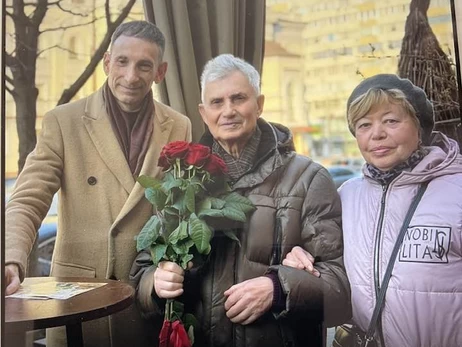 Журналист Виталий Портников показал отца, которому исполнилось 87 лет