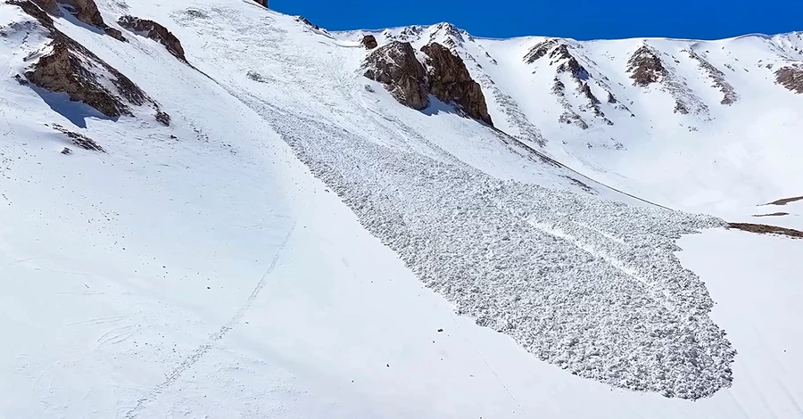 В Италии на туристов сошла лавина, есть погибшие и раненые