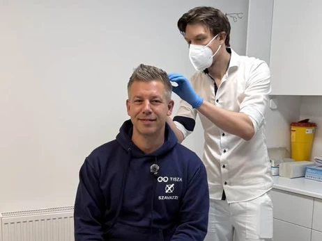 Лидер венгерской оппозиции Мадяр сдал тест на наркотики из-за обвинений властей