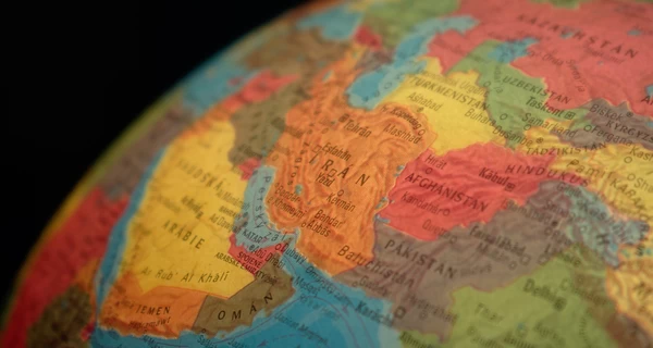 Іран погрожує замінувати Перську затоку у відповідь на атаки США або їхніх союзників