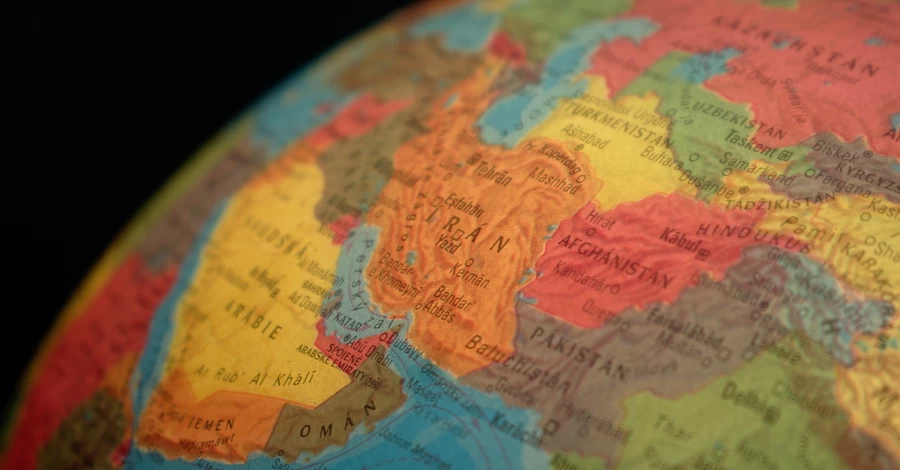 Іран погрожує замінувати Перську затоку у відповідь на атаки США або їхніх союзників