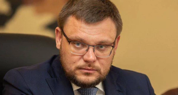 Директор НАБУ двічі зірвав поліграф і приховав фіктивне всиновлення від комісії