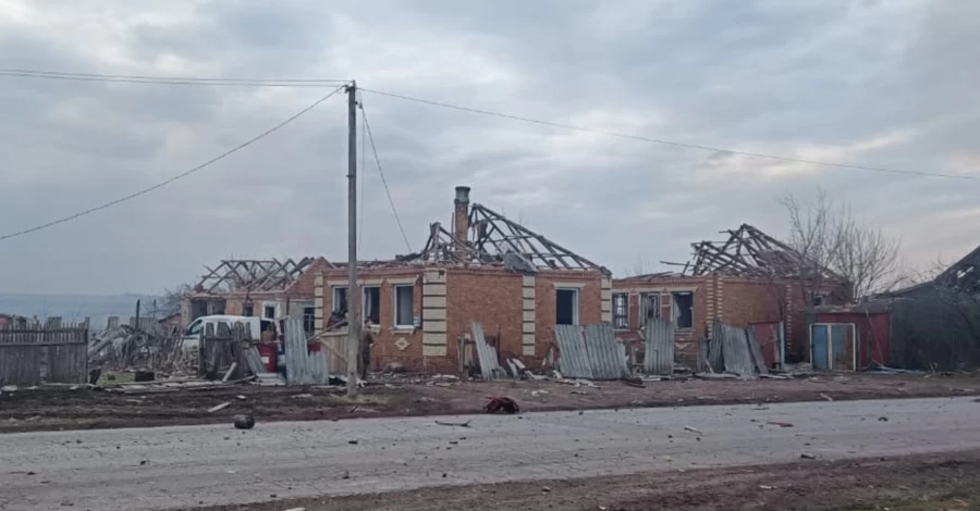Росіяни вдарили по селу на Донеччині - є загиблий та поранені, масштабні руйнування