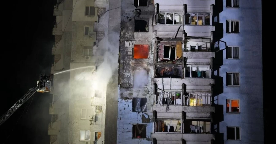 Росіяни вдарили по Запоріжжю 5 ракетами, є загиблі та постраждалі 