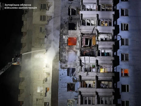 Росіяни вдарили по Запоріжжю 5 ракетами, є загиблі та постраждалі 