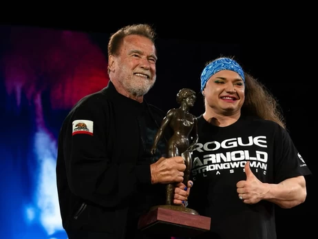 Самая сильная женщина мира Ольга Лящук: Арнольд вручил мне кубок, обнял и поцеловал в щечку