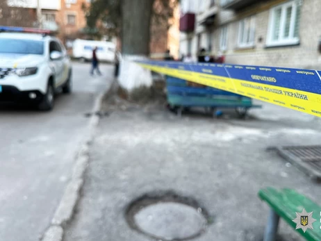 На Миколаївщині військовий надіслав дружині саморобну бомбу в посилці - жінка загинула, діти у лікарні