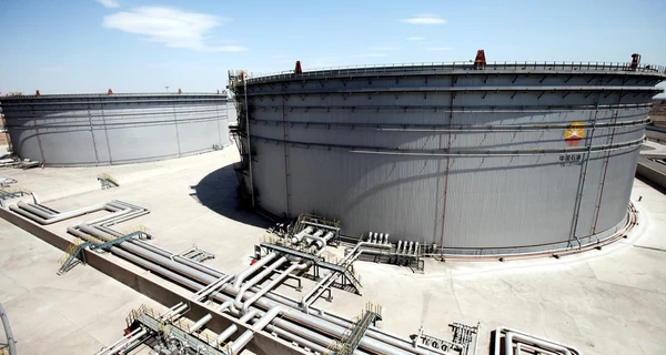 Нефть есть – но не у всех: какие страны переживут топливный кризис благодаря запасам