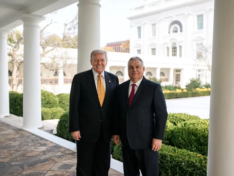 Трамп опублікував фото з Орбаном та закликав угорців голосувати за нього