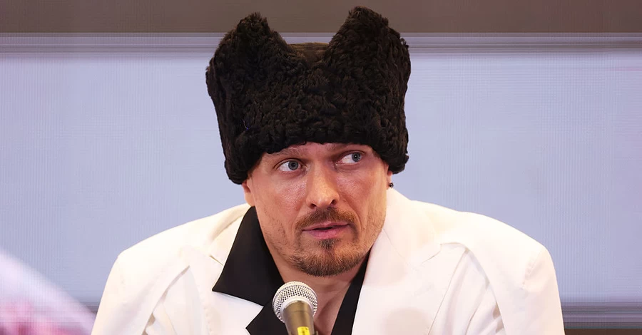 Для наступного бою Усика шиють костюм, натхненний Стародавнім Єгиптом