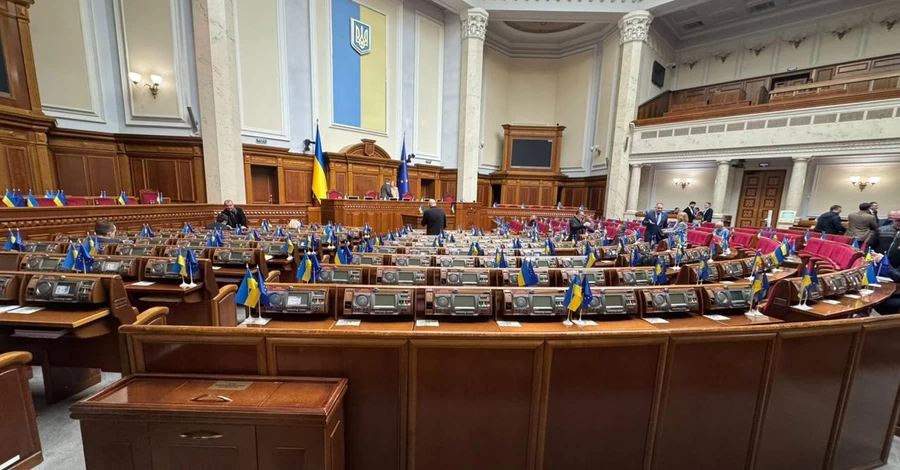 Парламентська криза: Арахамія подякував нардепам, що змогли зібратися у Раді