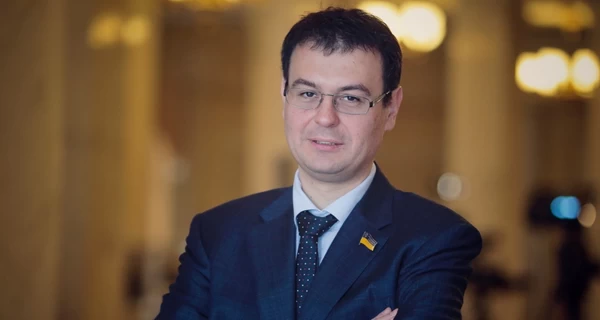 Партия Гетманцева, Кима, Терехова и Вилкула обошла «Слугу Народа» по результатам опроса СОЦИС