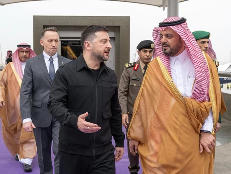 Владимир Зеленский прибыл в Саудовскую Аравию