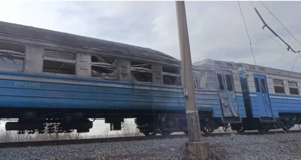 Евакуація з поїздів: візьміть документи, гроші і ковдри та не скупчуйтесь біля вагонів