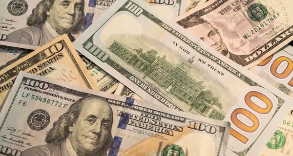 Трамп может стать первым президентом с подписью на долларах