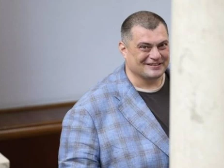 Нардеп Корявченков на следующий день после допроса в НАБУ выехал из Украины