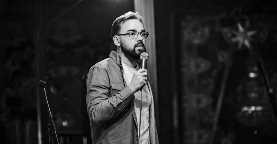 На фронте погиб стендап-комик и военный Артур Петров