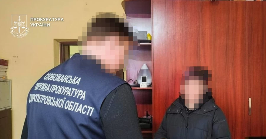 У Дніпрі дівчинці ампутували ногу після нападу собаки - власницю тварини повідомили про підозру