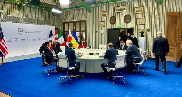 Россияне ежемесячно теряют более 30 тысяч военных, - Сибига