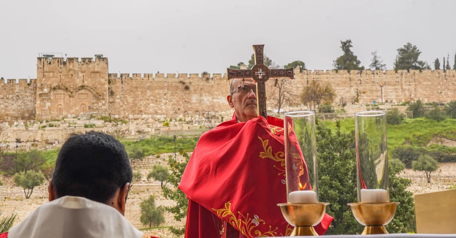 Ізраїль вперше за століття не пустив католиків до храму Гробу Господнього у Вербну неділю