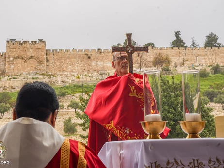 Израиль впервые за столетие не пустил католиков в храм Гроба Господня в Вербное воскресенье